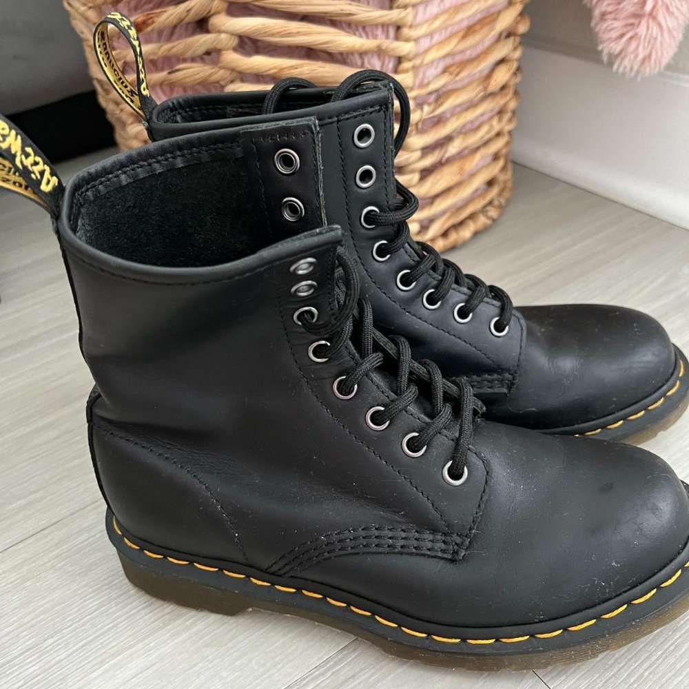 DOC MARTENS 1460 BOOTS